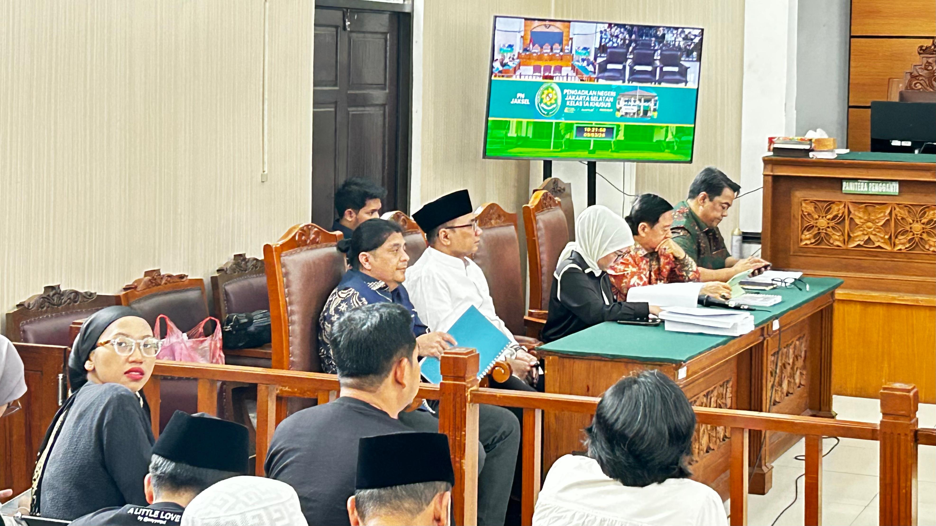 Mantan Menteri Agama Yaqut Cholil Qoumas dalam sidang praperadilan di Pengadilan Negeri (PN) Jakarta Selatan. (SinPo.id/David)