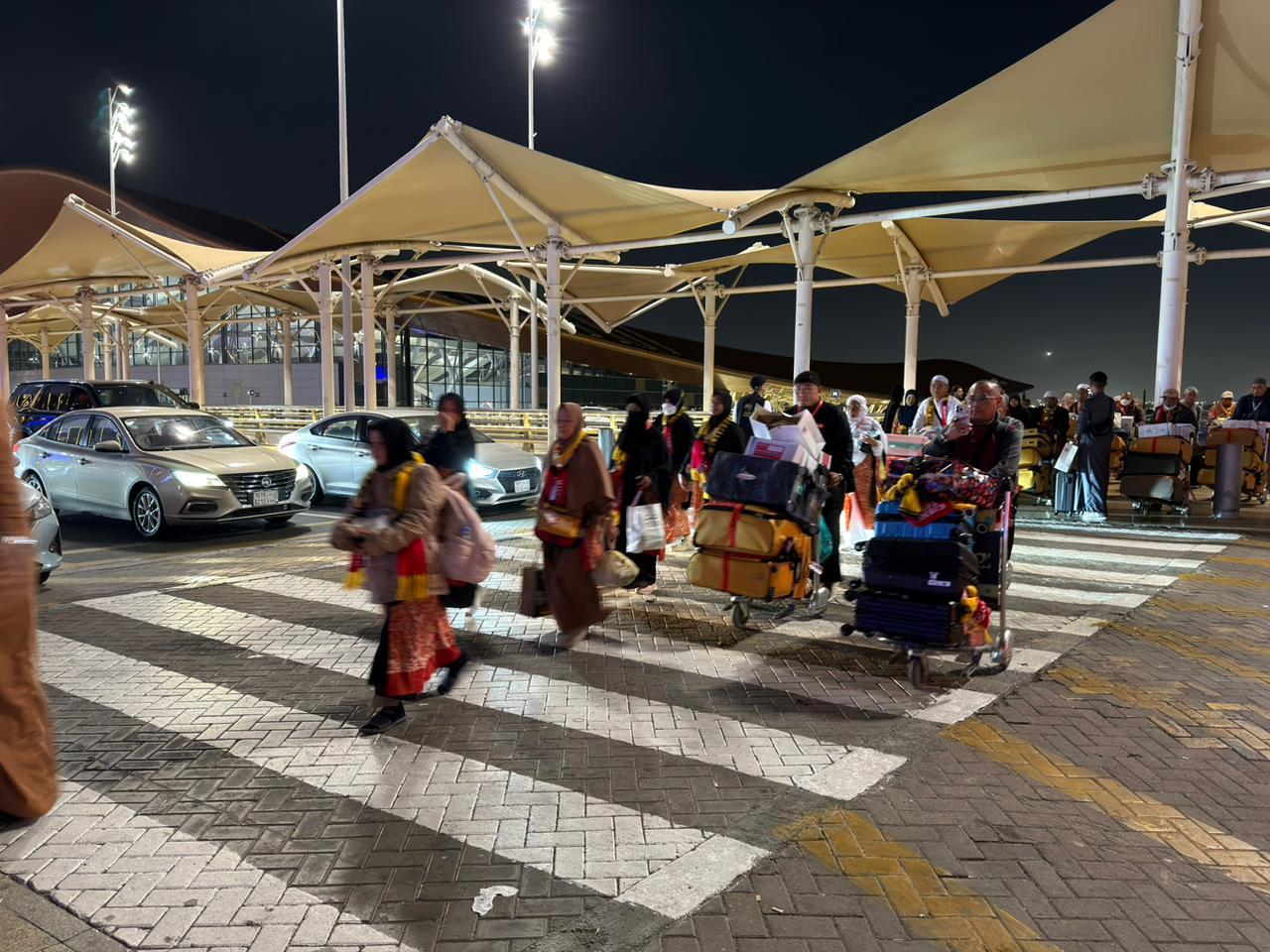 Pemerintah Kawal Pemulangan Jemaah Umrah Indonesia yang Tertahan di Arab Saudi (SinPo.id/Tim Media)