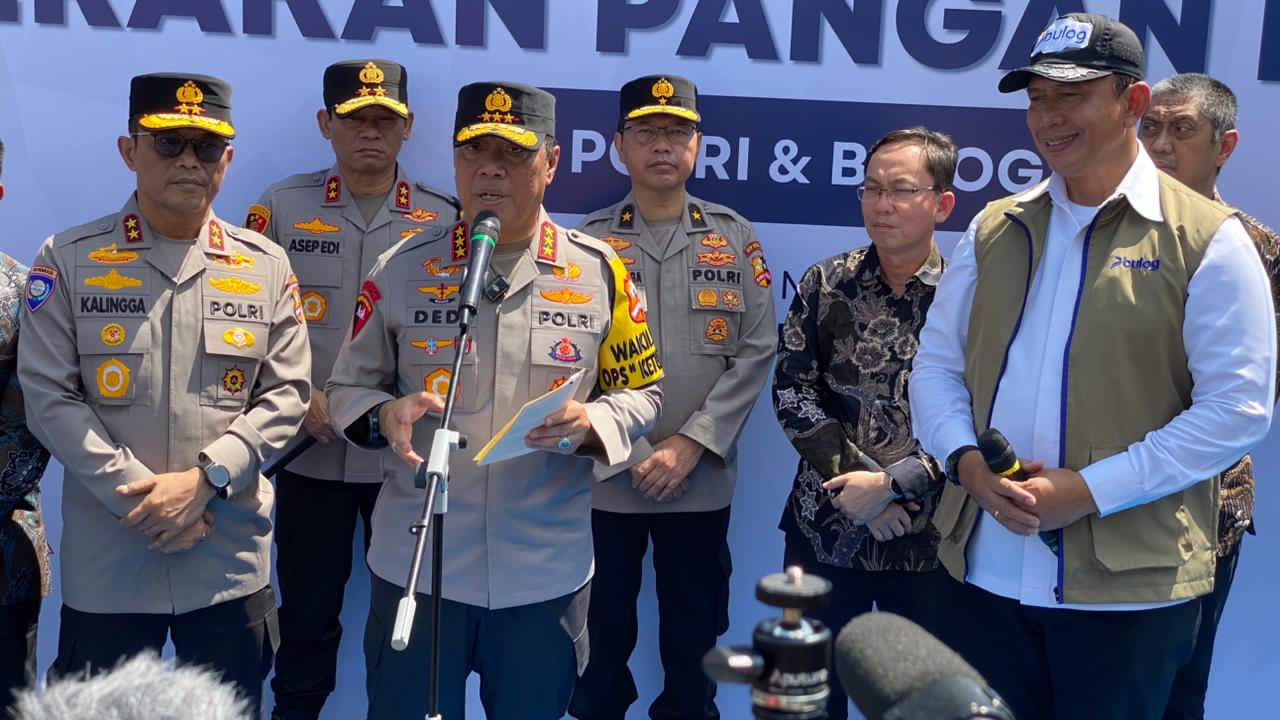 Wakapolri bersama bulog menggelar gerakan pangan murah (SinPo.id/ Dok.Polri)