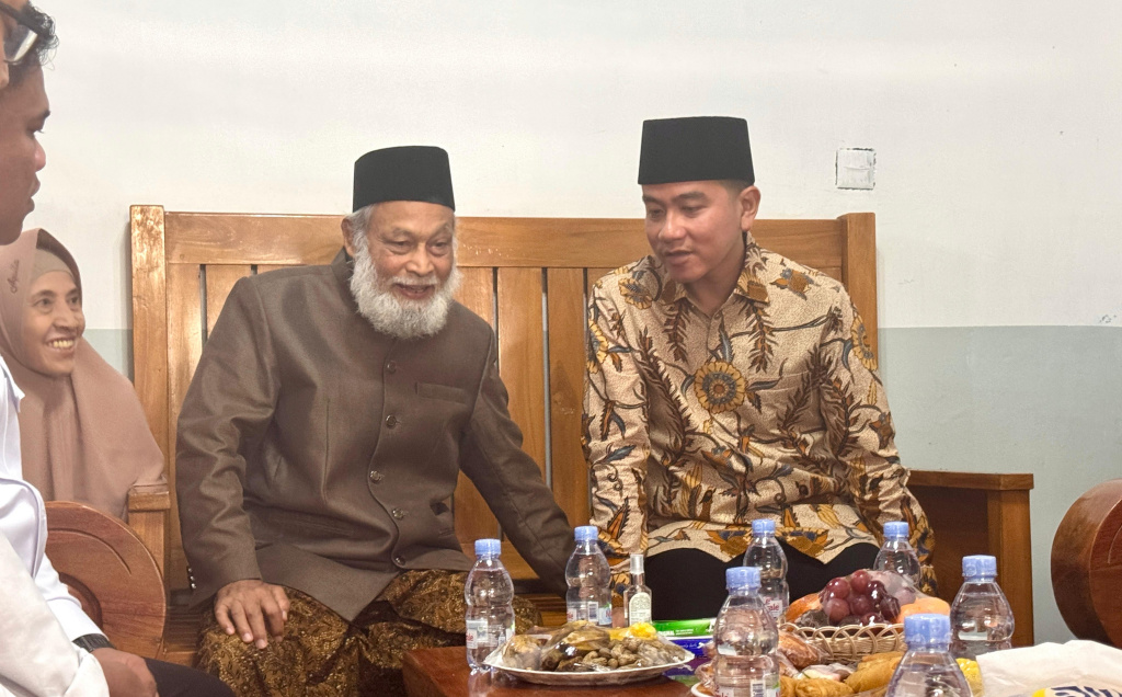 Wapres Gibran Rakabuming berkunjung dan bersilaturahmi di ponpes Annajah Dawar (Ashar/Foto: Setwapres/SinPo.id)