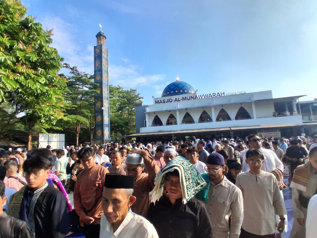 Ikuti Penetapan Muhammadiyah, Ratusan Jemaah di Pamulang Rayakan Idulfitri 20 Maret 2026 (SinPo.id/Anam)