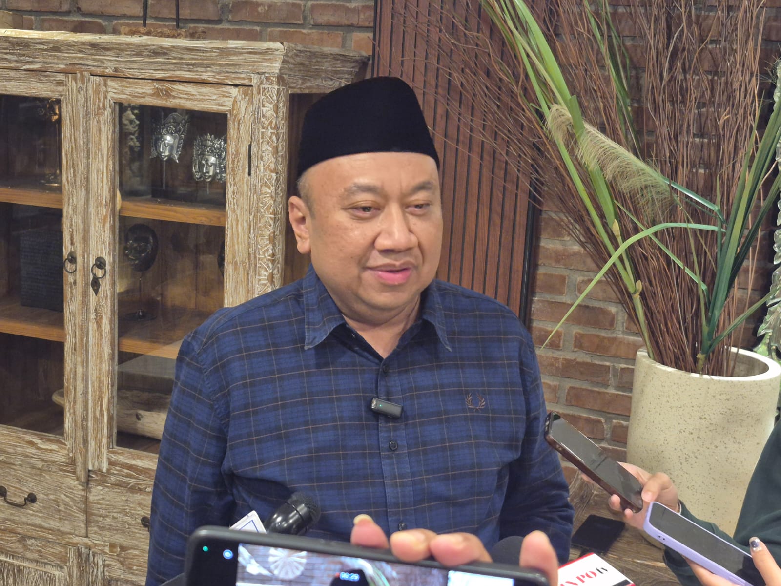 Wakil Ketua Komisi X DPR RI, Lalu Hadrian Irfani. (SinPo.id/Galuh Ratnatika)