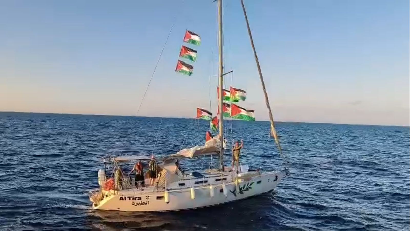 Kapal-kapal Global Sumud Flotilla yang membawa misi kemanusiaan ke Gaza telah berlayar, dan diperkirakan akan transit di Tunisia hari ini. (SinPo.id/SMART 171)