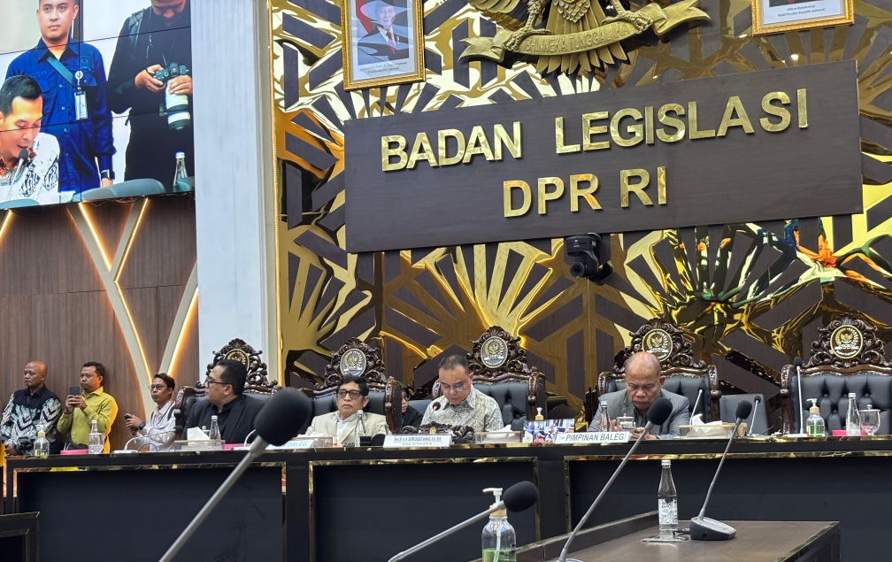 Wakil Ketua DPR RI Dasco pimpin rapat Baleg mengenai RUU PPRT (SinPo.id/ Galuh Ratnatika)