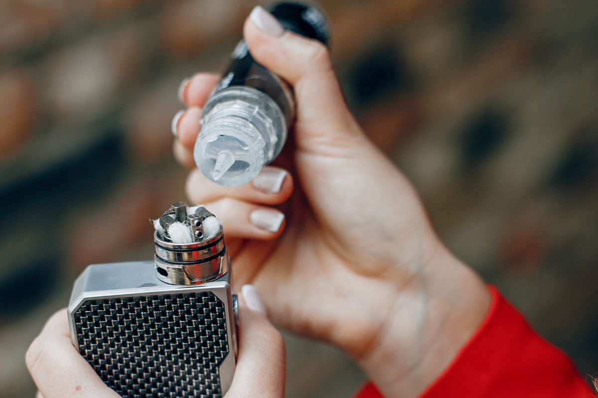 Ilustrasi rokok elektrik vape (SinPo.id/ Freepik)