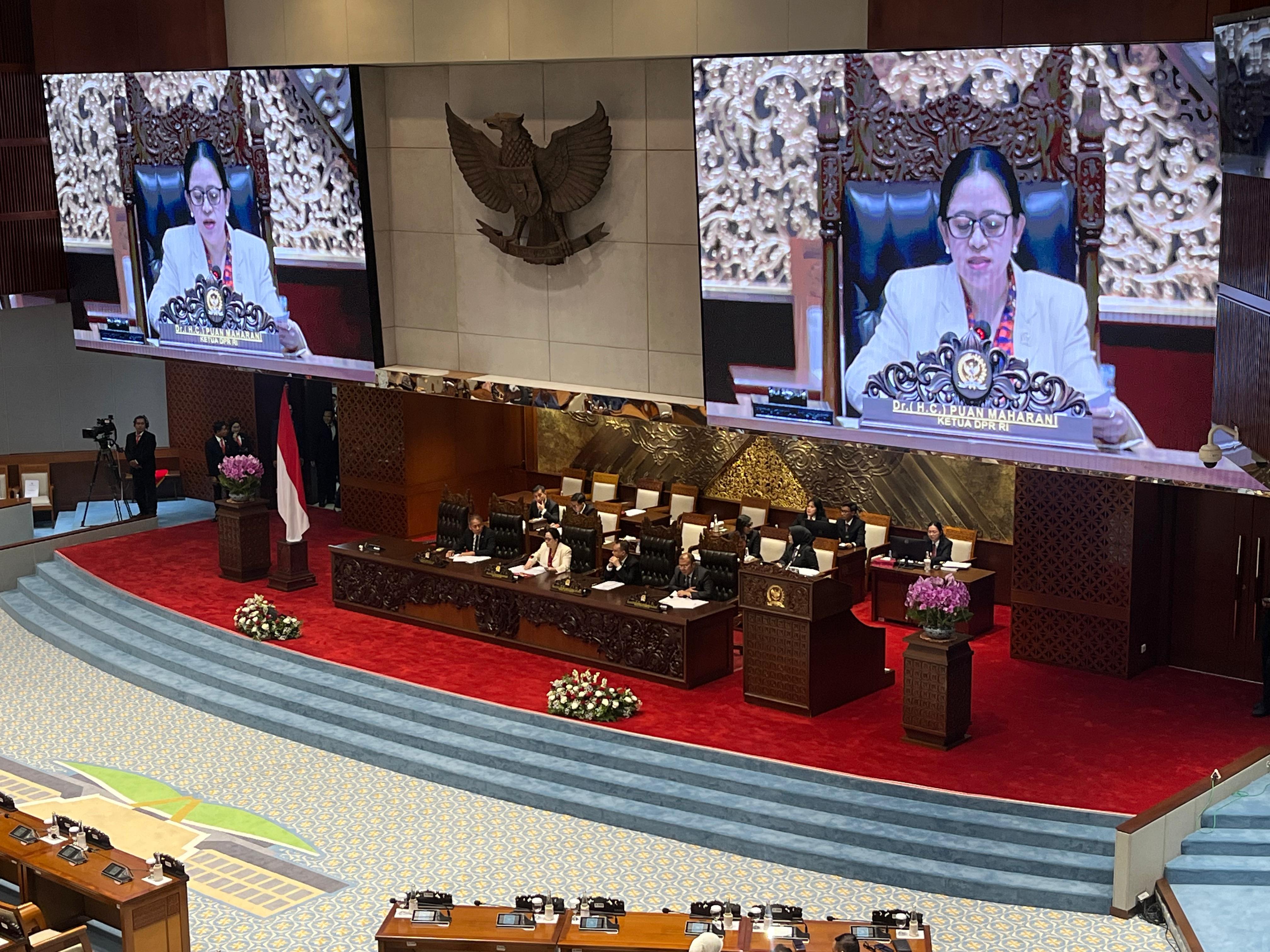 DPR RI menggelar rapat paripurna ke-17 penutupan masa persidangan IV tahun sidang 2025-2026 pada Selasa, 21 April 2026 hari ini. (SinPo.id/Galuh Ratnatika)