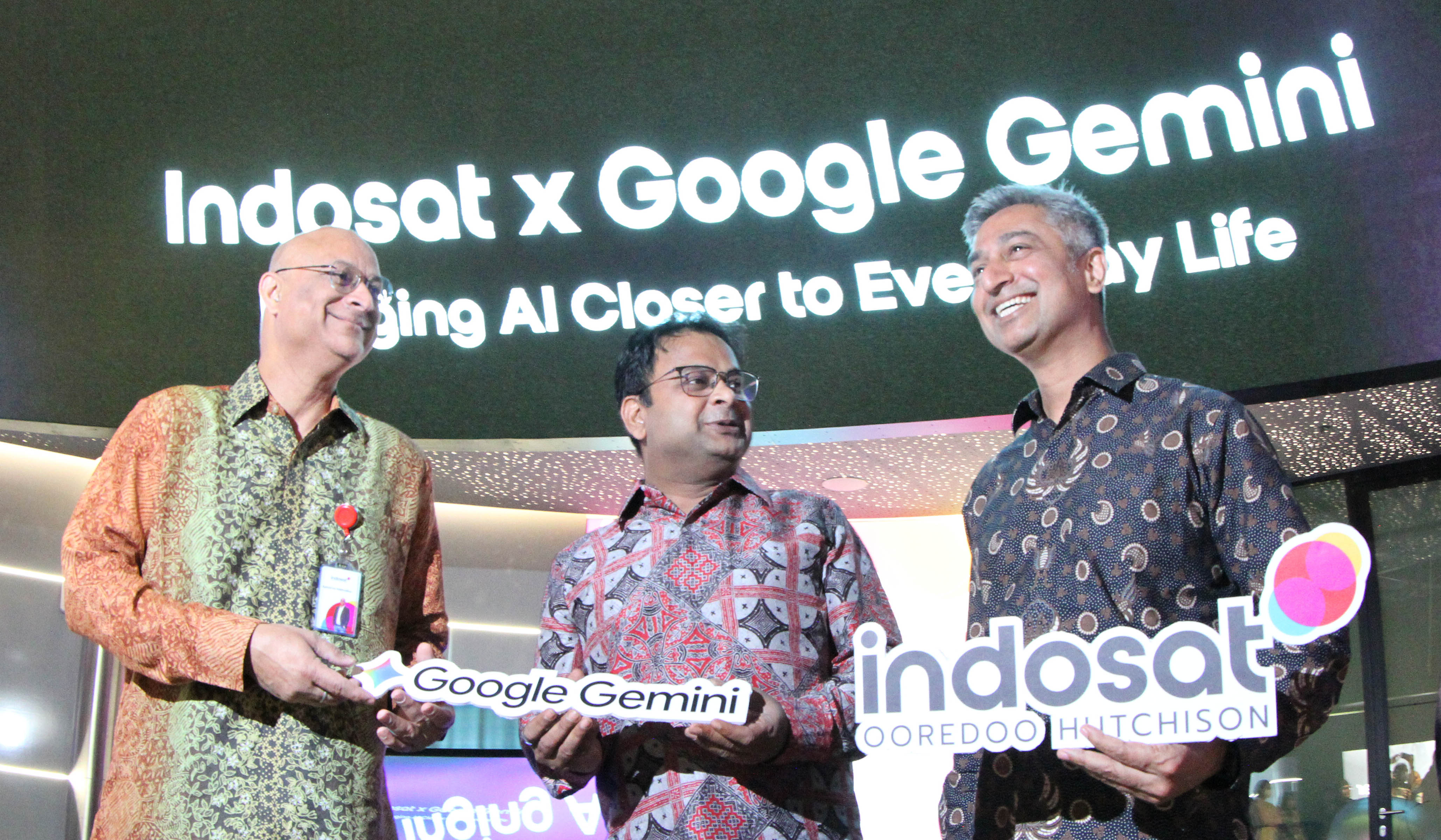 Indosat & Google hadirkan paket gemini AI. (Agus Priatna/SinPo.id)