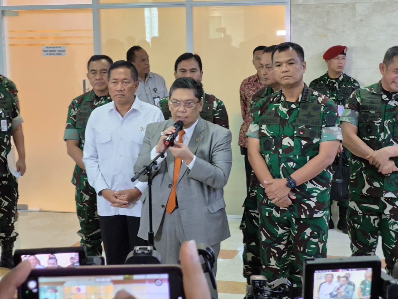 Ketua Komisi I DPR RI Utut Adianto (SinPo.id/ Galuh Ratnatika)