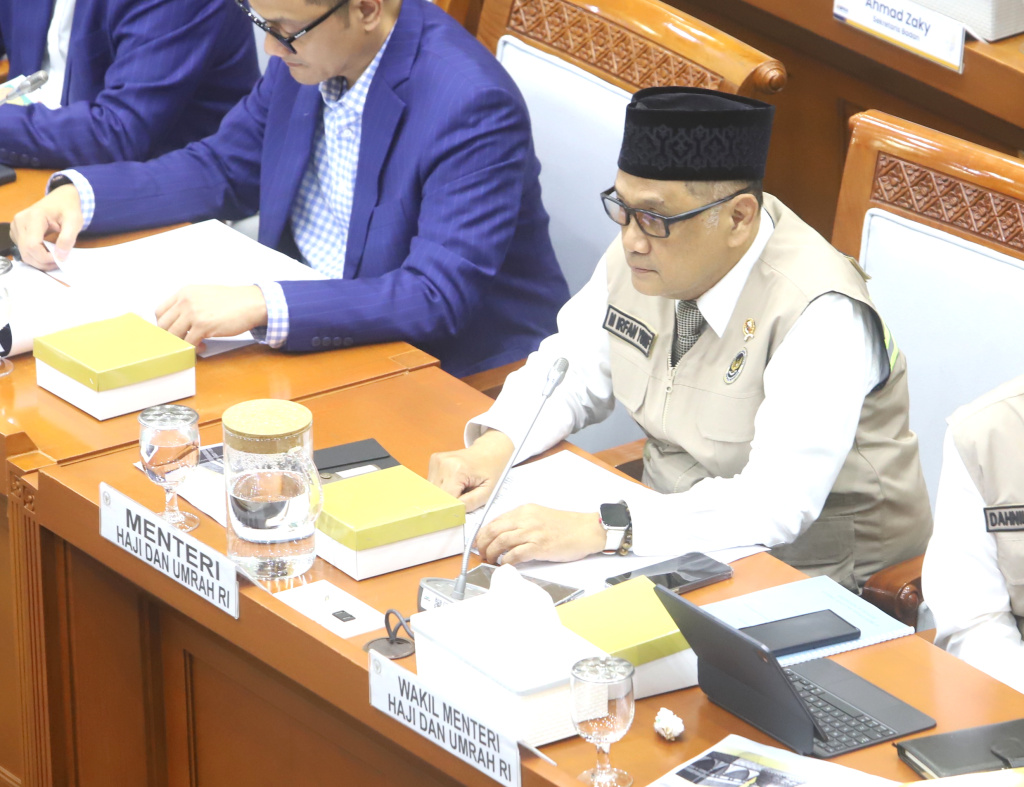 Komisi VIII DPR menggelar RDP dengan Menteri Haji dan Umrah Mochamad Irfan Yusuf membahas persiapan penyelenggaraan Ibadah Haji 1447 H/2026 (Ashar/SinPo.id)