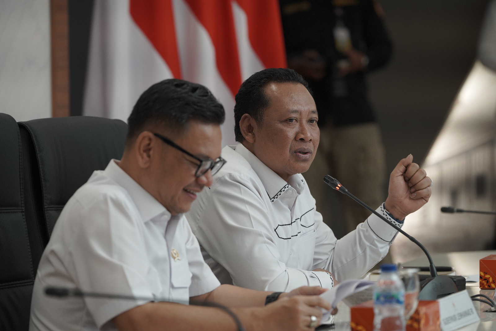 Wakil Ketua KPK, Fitroh Rohcahyanto (kanan) di Gedung Asta Gatra Lemhannas, Jakarta (SinPo.id/ Dok. KPK)