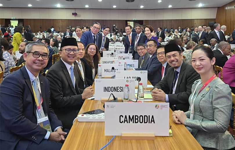 para delegasi RI bersama perwakilan negara Asia Tenggara di KTM ke-14 WTO. (SinPo.id/dok. Kemendag)