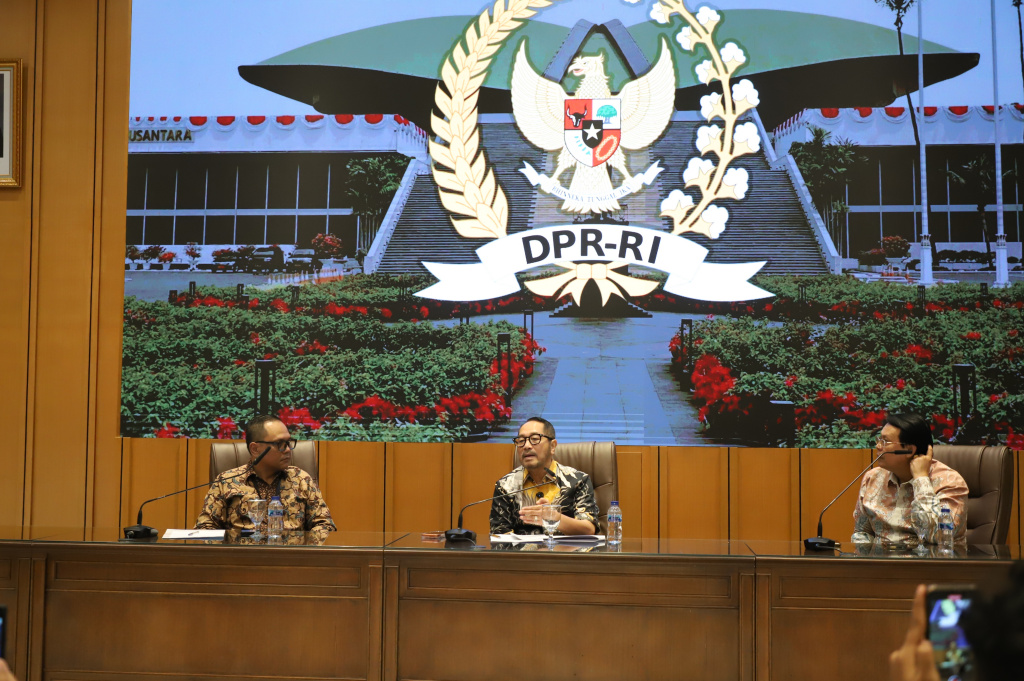 KWP menggelar diskusi