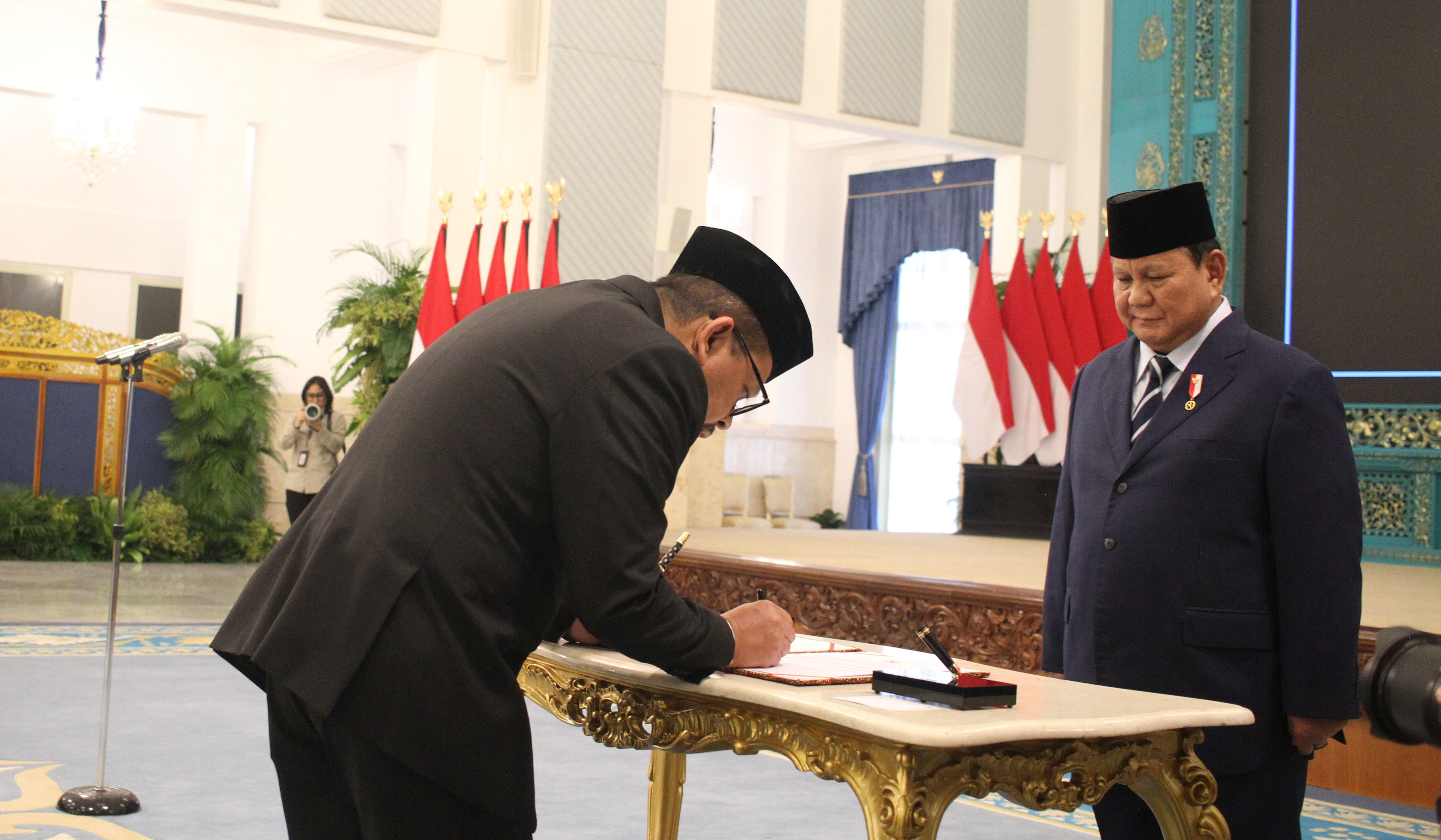 Presiden Prabowo lantik M Qodari sebagai Kepala Bakom RI. (Agus Priatna/SinPo.id)
