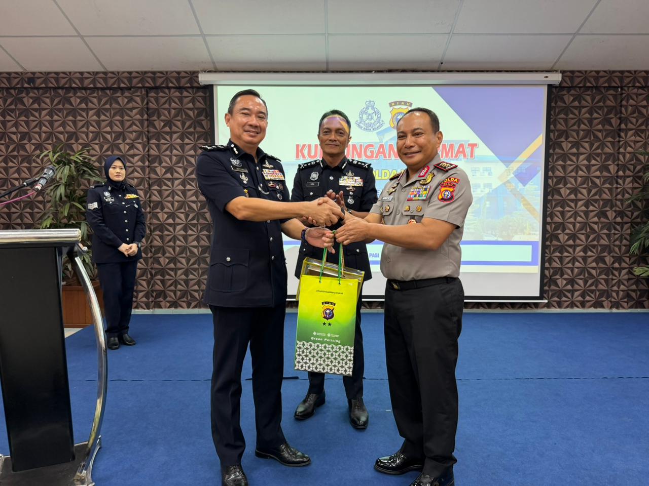 Kerjasama Polda Riau dengan Polis Malaysia (Sinpo.id/tim media)