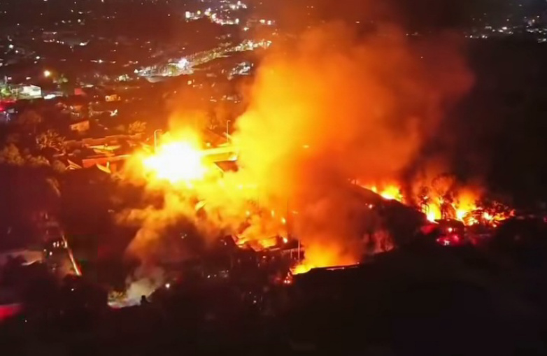 Kebakaran Stasiun Pengisian Bulk Elpiji Bekasi (SinPo.id/Tangkapan layar)