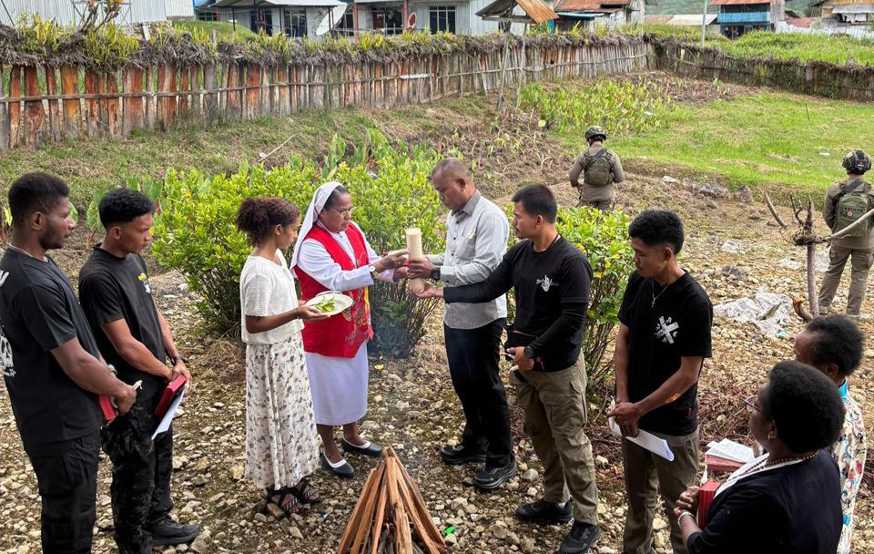 Pengamanan ibadah Prapaskah di Papua (SinPo.id/Dok.Polri)