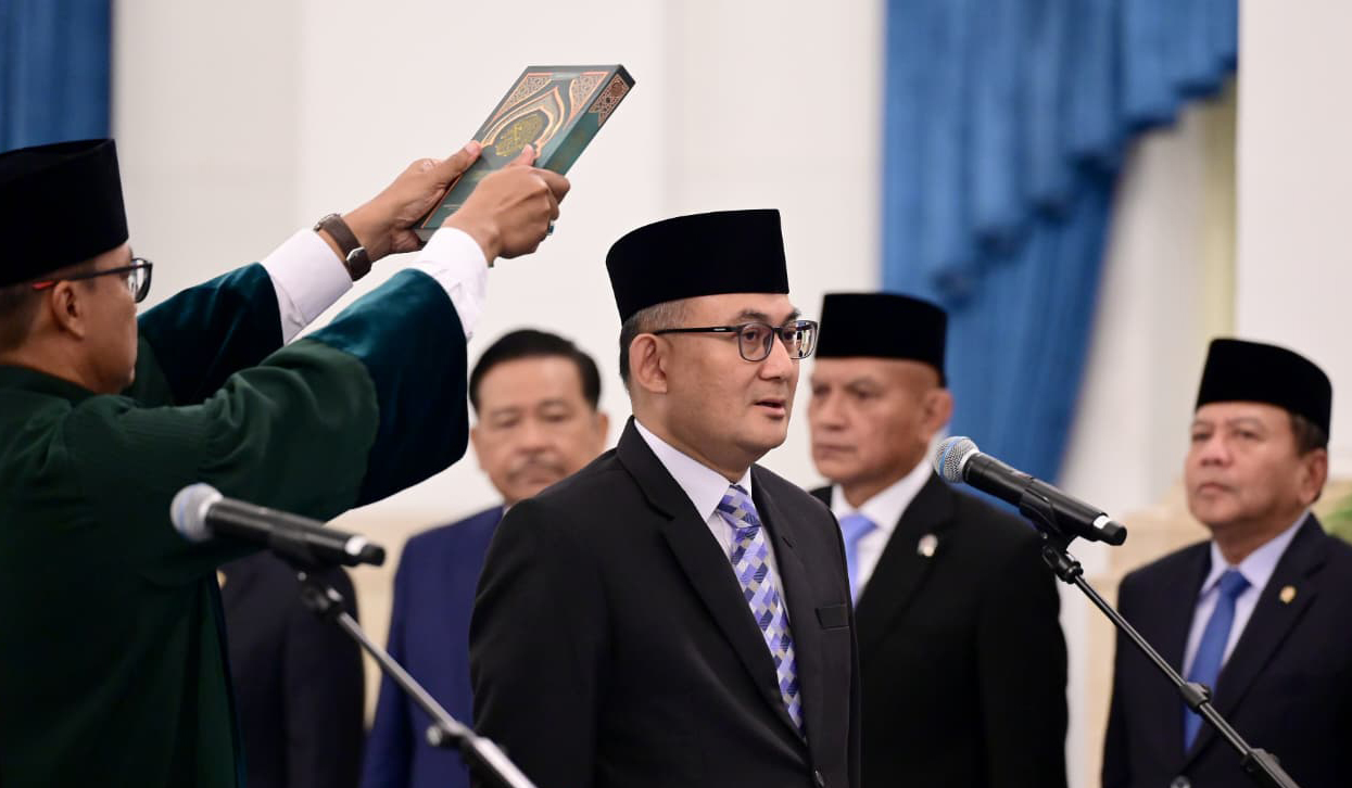 Pelantikan Dubers LBBP untuk Kesultanan Oman, Andi Rahadian. (Agus Priatna/SinPo.id/BPMI Setpres)