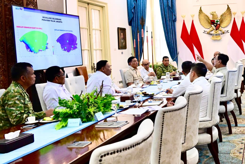 Presiden Prabowo Pimpin Ratas Percepat Pematangan Giant Sea Wall Pantura (SinPo.id/Biro Setpres)