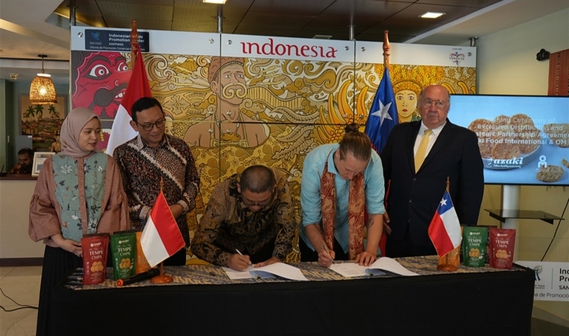 Penandatanganan kerja sama pengembangan produk tempe Indonesia dengan Chile (SinPo.id/ Dok. Kemendag)