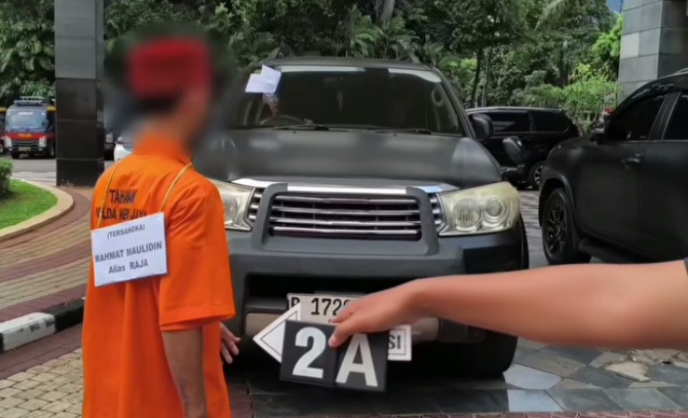 Rekonstruksi pembunuhan sopir angkot Cilincing (SinPo.id/Resmob PMJ)