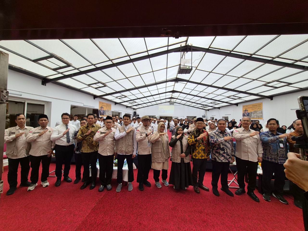 Petugas haji Indonesia siap sambut Kloter Pertama Haji Indonesia 2026 (SinPo.id/ Dok. PPIH Arab Saudi)