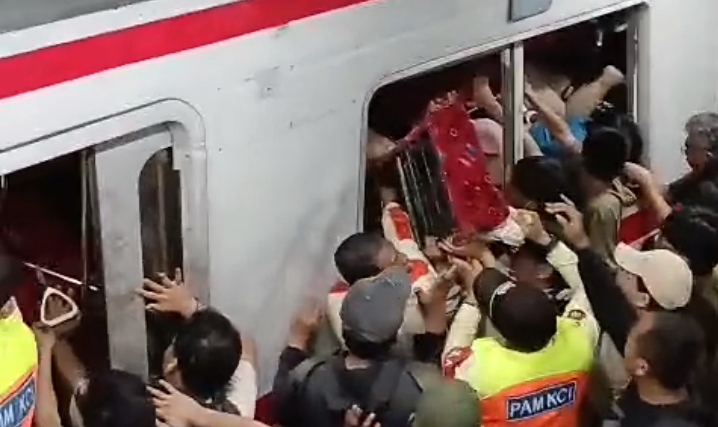 Kecelakaan di Stasiun Bekasi Timur (SinPo.id/ Tangkapan layar)