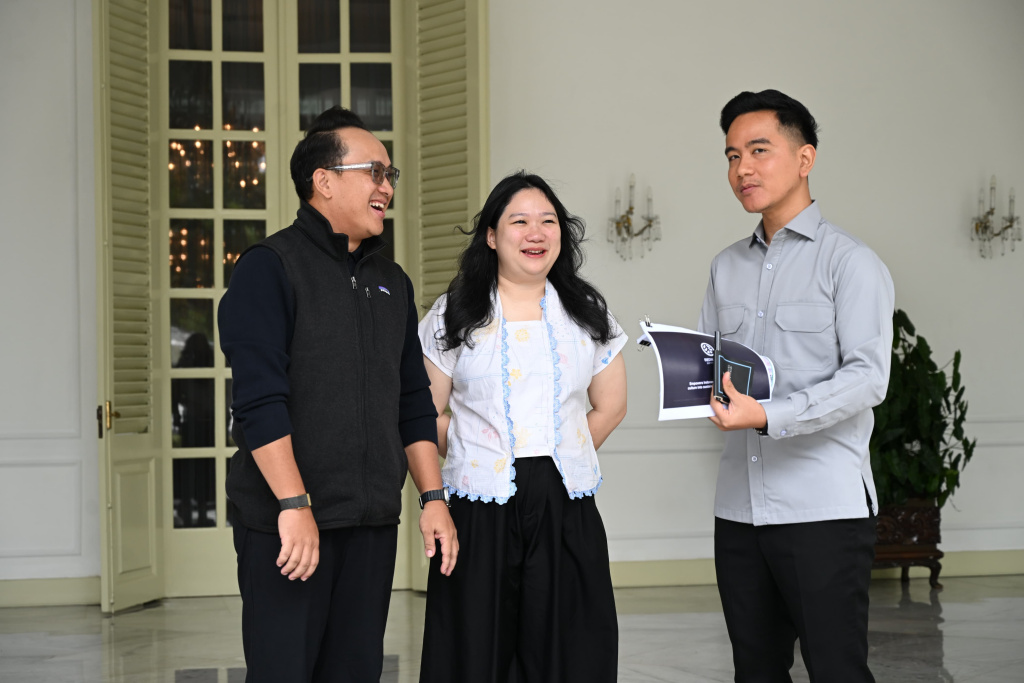 Wapres Gibran Rakabuming menerima kunjungan dari Media Kreatif dari RWDGG untuk berkolaborasi memajukan industri kreatif (Ashar/Foto: Setwapres/SinPo.id)