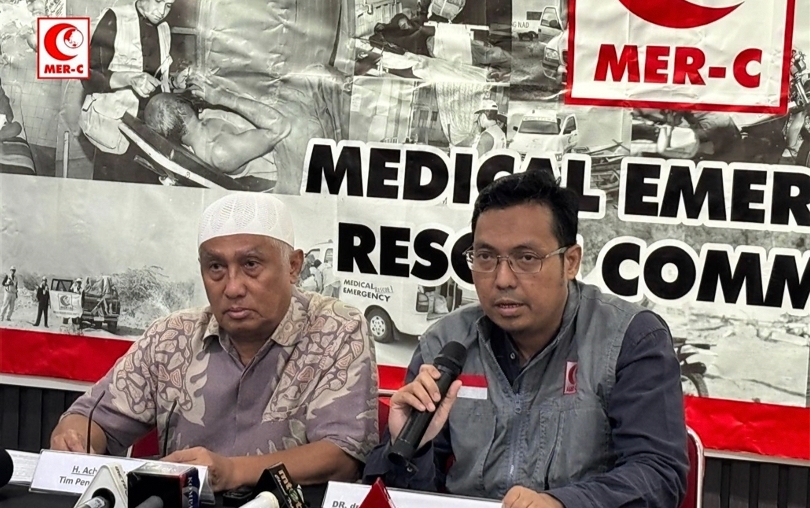 Wakil Ketua Pembina TPM Achmad Mihdan dan Ketua Presidium MER-C Indonesia, Hadiki Habib. (SinPo.id/dok. MER-C)