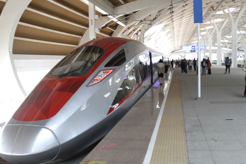 Ilustrasi kereta cepat Whoosh. (SinPo.id/Ashar)