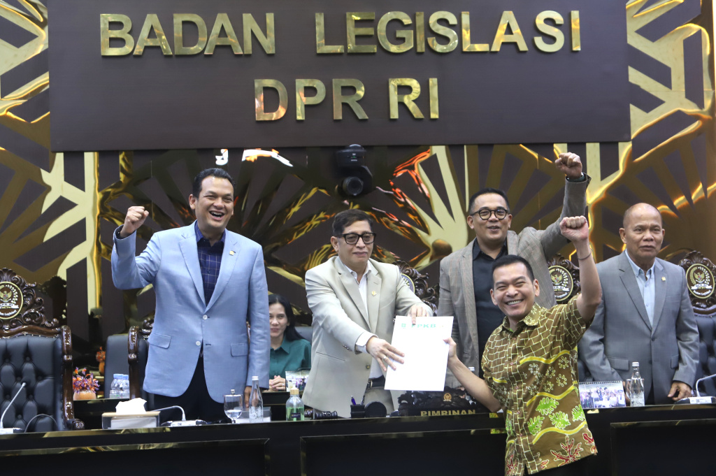 Baleg DPR menyetujui hasil penyusunan RUU tentang Pemerintahan Aceh (Ashar/SinPo.id)