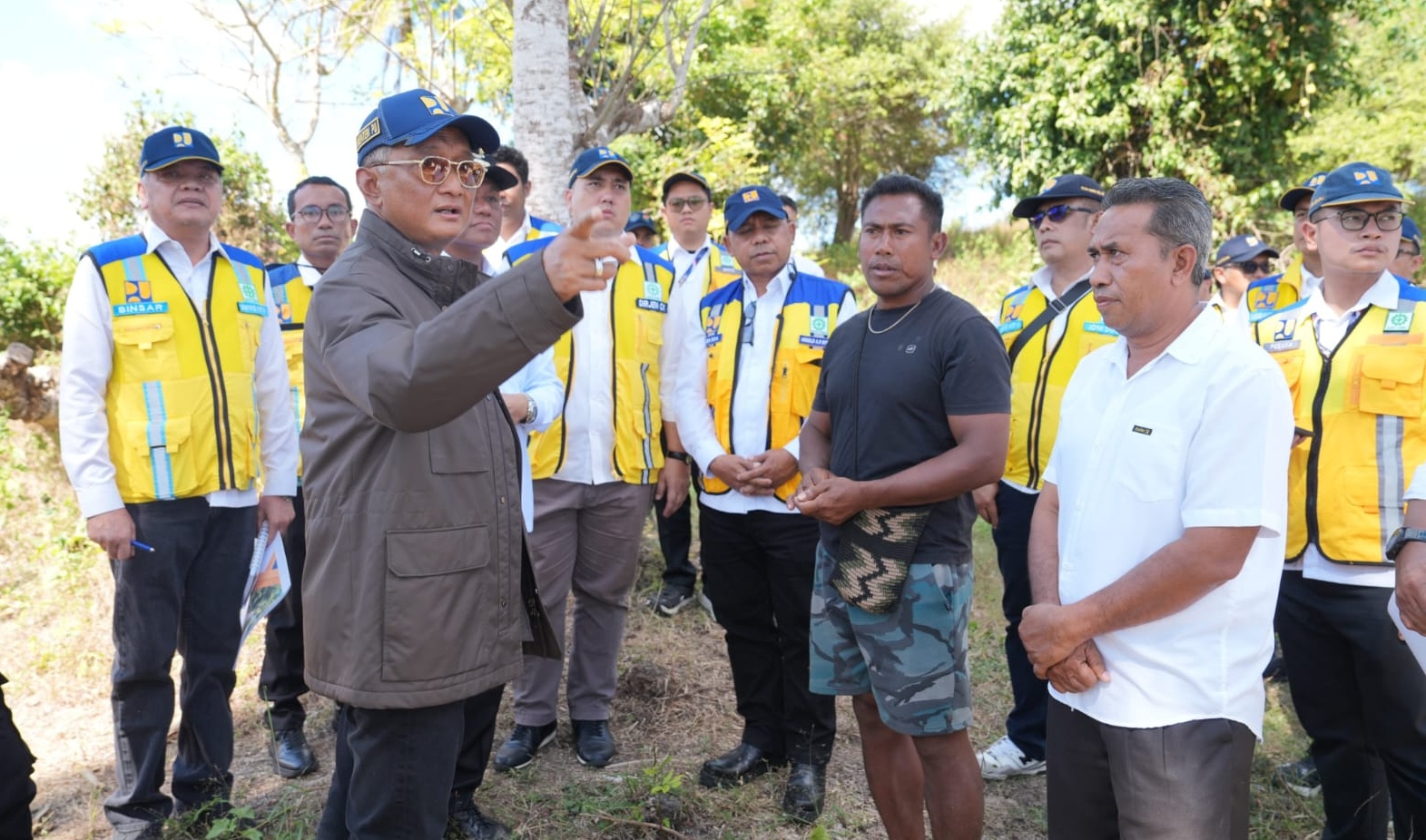 Menteri PU Dody Hanggodo meninjau pembangunan JIAT di NTT (SinPo.id/ Dok. KemenPU)