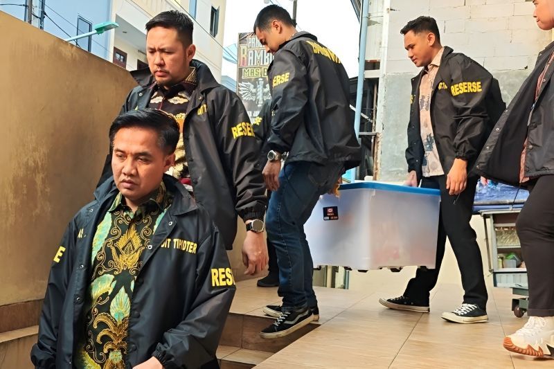Dittipidter Bareskrim Polri menggeledah dalam penyidikan dugaan manipulasi data ekspor komoditas sawit atau praktik under invoicing.  (SinPo.id/Dok. Dittipidter Bareskrim Polri)