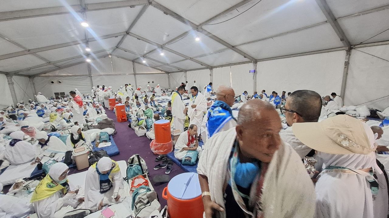 Jemaah haji di tenda(SinPo.id/Kemenhaj)