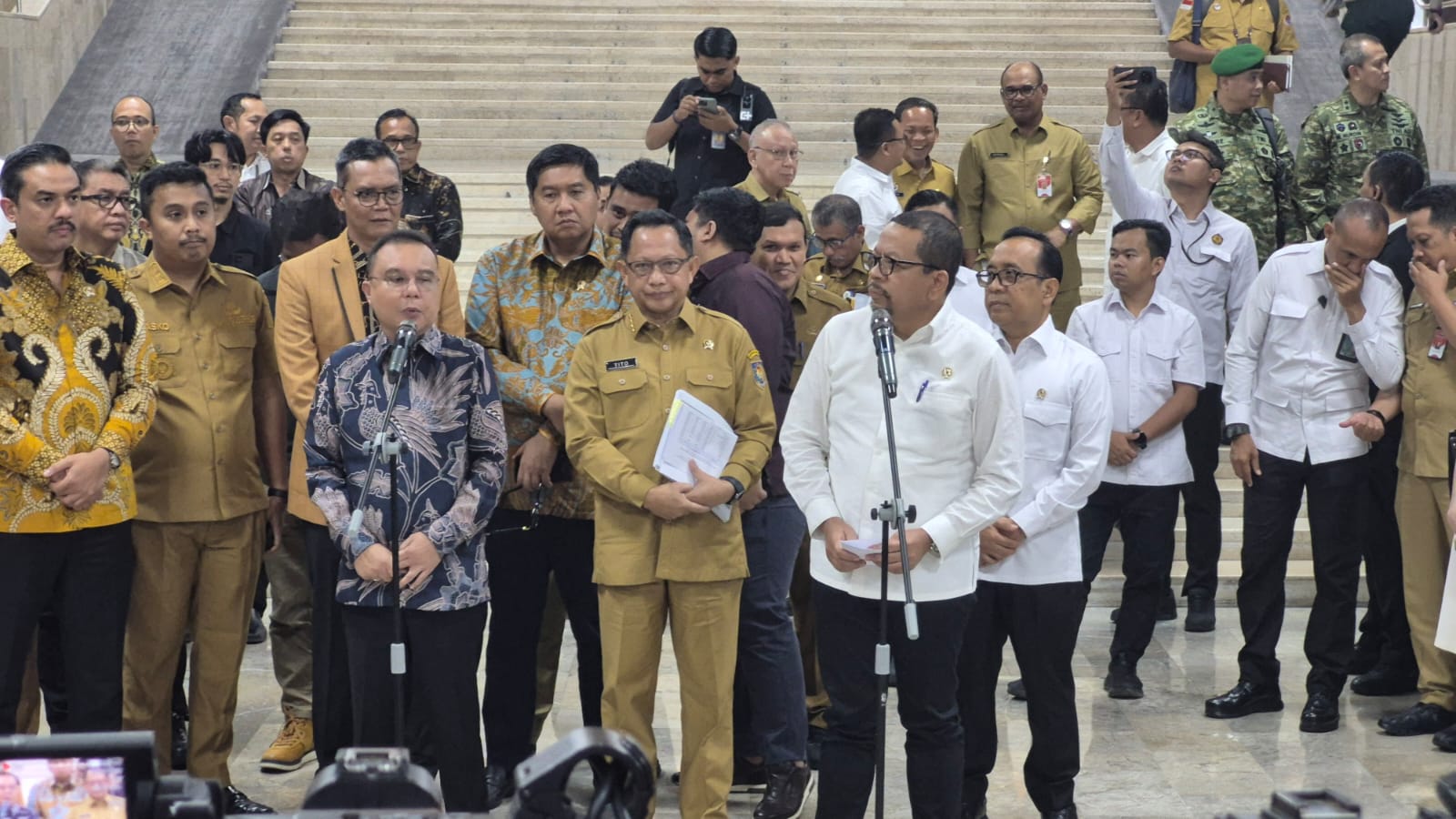 Ketua Satgas Pemulihan Pascabencana Aceh-Sumatra Dasco (SinPo.id/ Galuh Ratnatika)