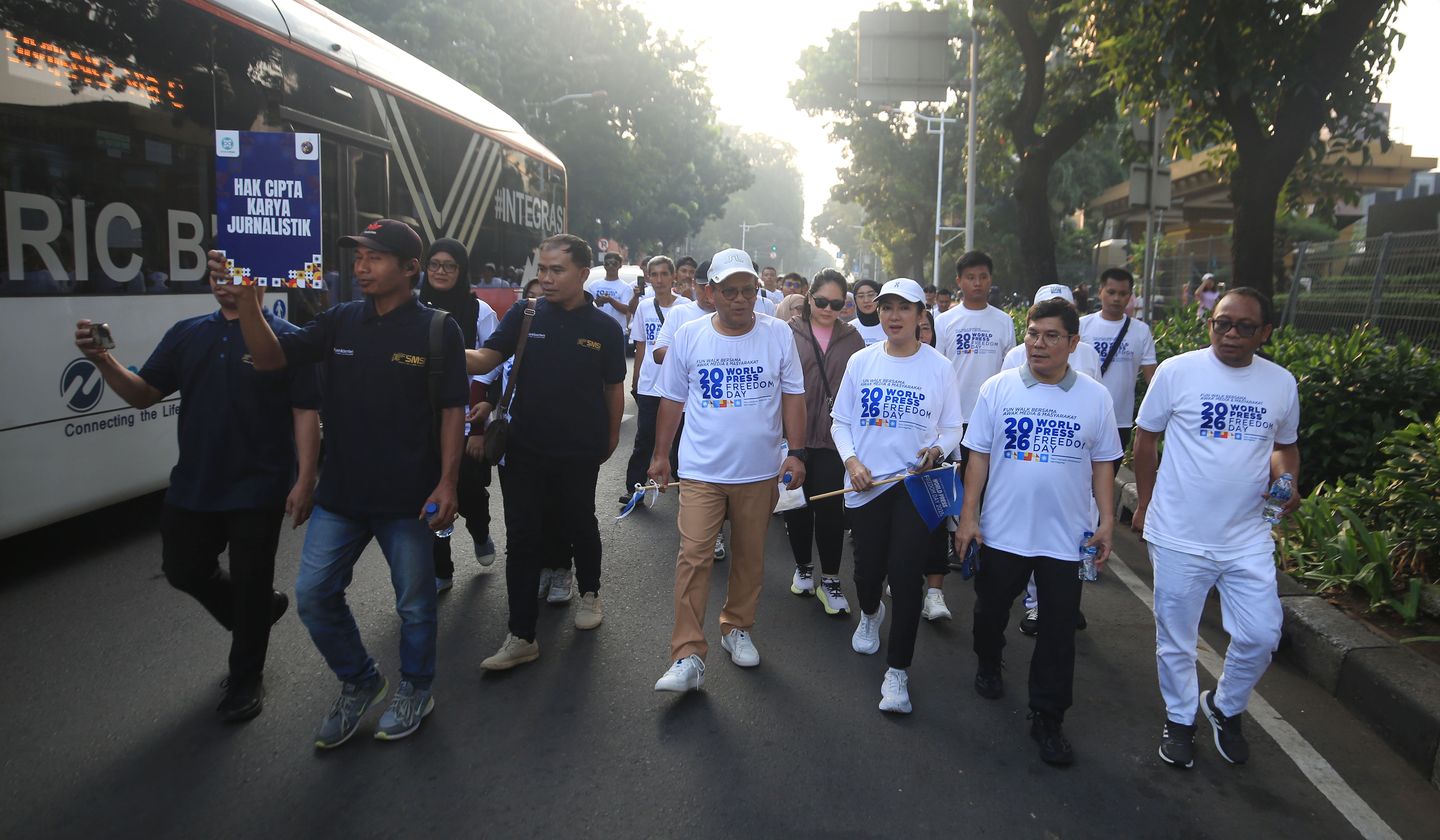 Fun walk hari kebebasan pers dunia. (Agus Priatna/SinPo.id)