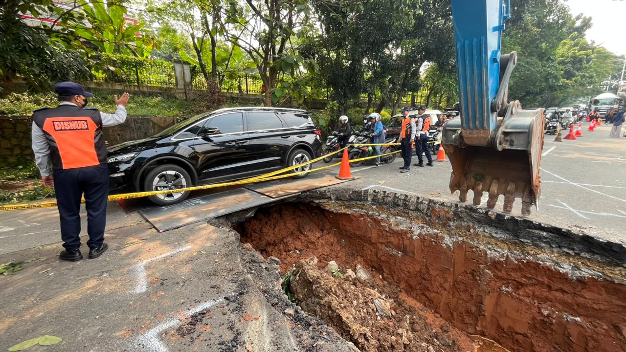 Lokasi Jalan Lenteng Agung yang amblas (SinPo.id/ Dok. Pemprov DKI)