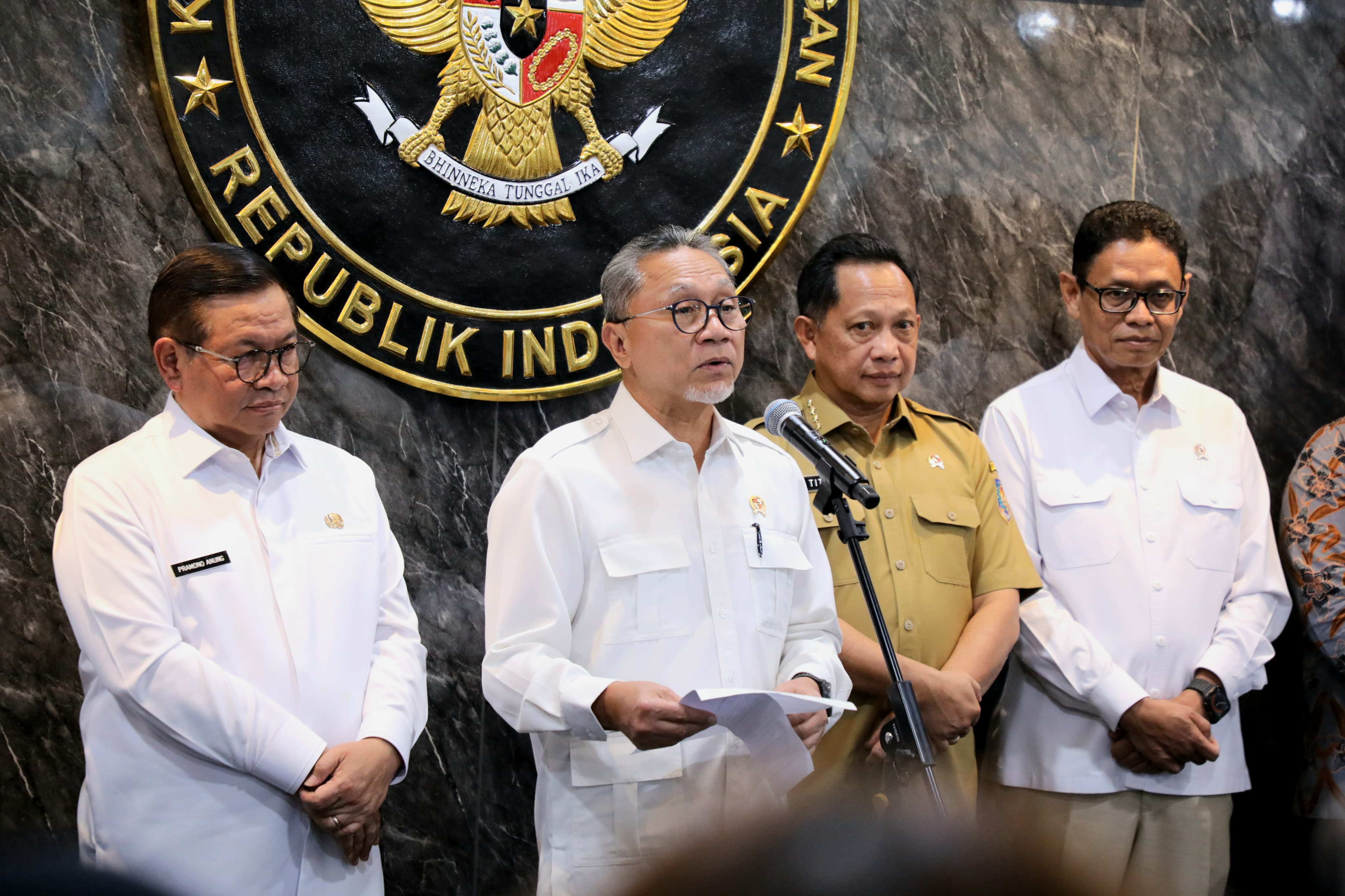 Gubernur DKI Jakarta Pramono Anung Bersama Menteri Kabinet Merah Putih (SinPo.id/Pemprov DKI Jakarta)