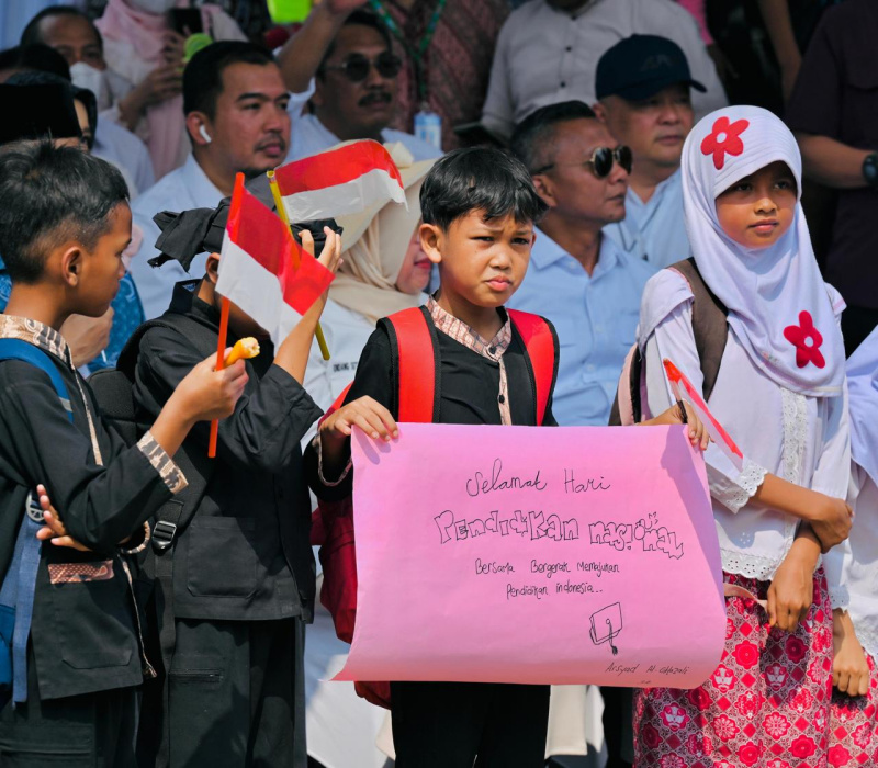Anak-anak mengikuti acara Hardiknas (SinPo.id/Ashar)