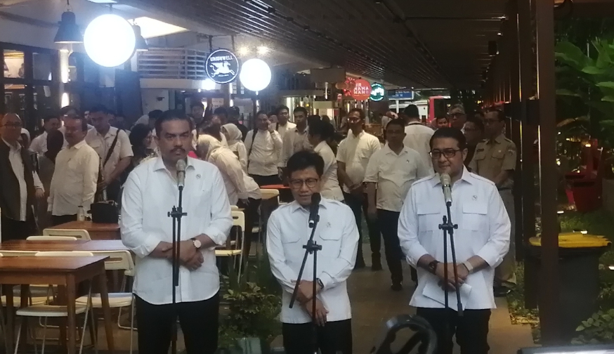 Menekraf Teuku Riefky, Menko PM Cak Imin dan Menteri UMKM Maman Abdurrahman (SinPo.id/Tio Pirnando)