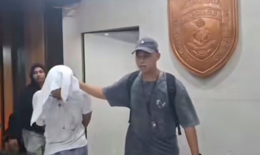 Pelaku spesialis penipu modus COD palsu (SinPo.id/ Resmob PMJ)