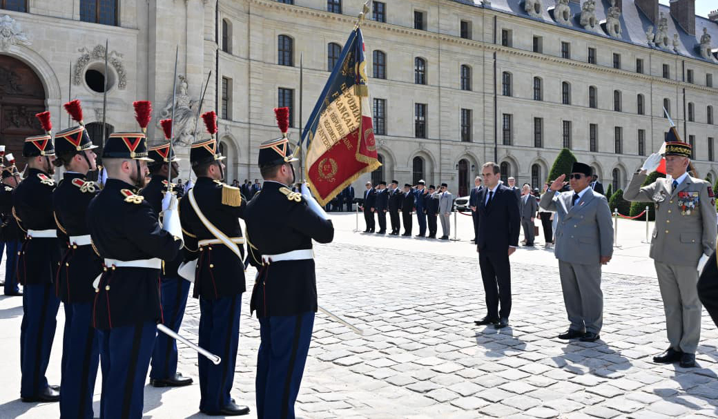 Presiden Prabowo, saat melakukan kunjungan ke Paris, Prancis. (Agus Priatna/BPMI Setpres/SinPo.id)