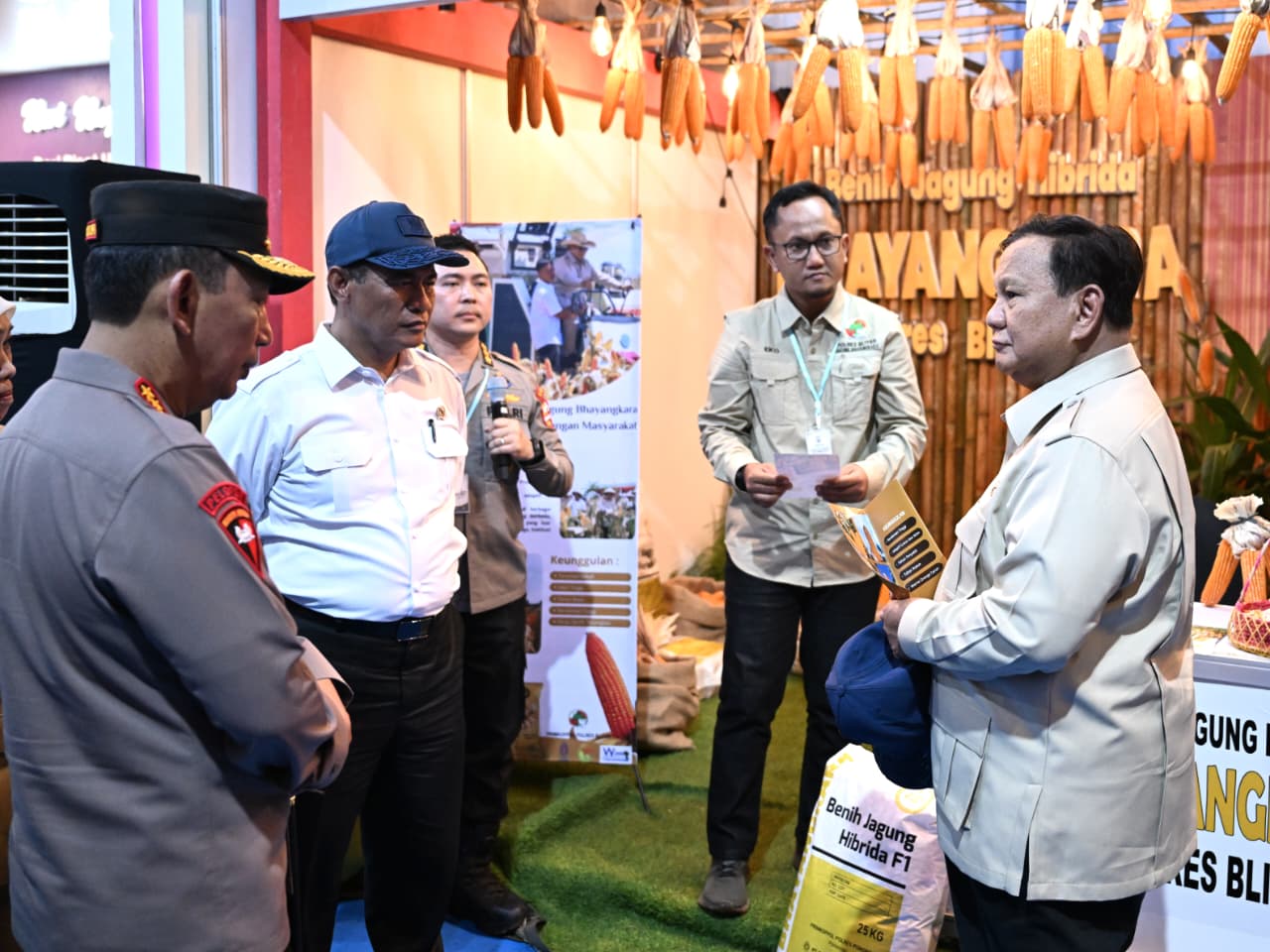 Presiden Prabowo Groundbreaking 10 Gudang Pangan Polri dan Luncurkan 166 SPPG di Tuban (SinPo.id/Biro Setpres)