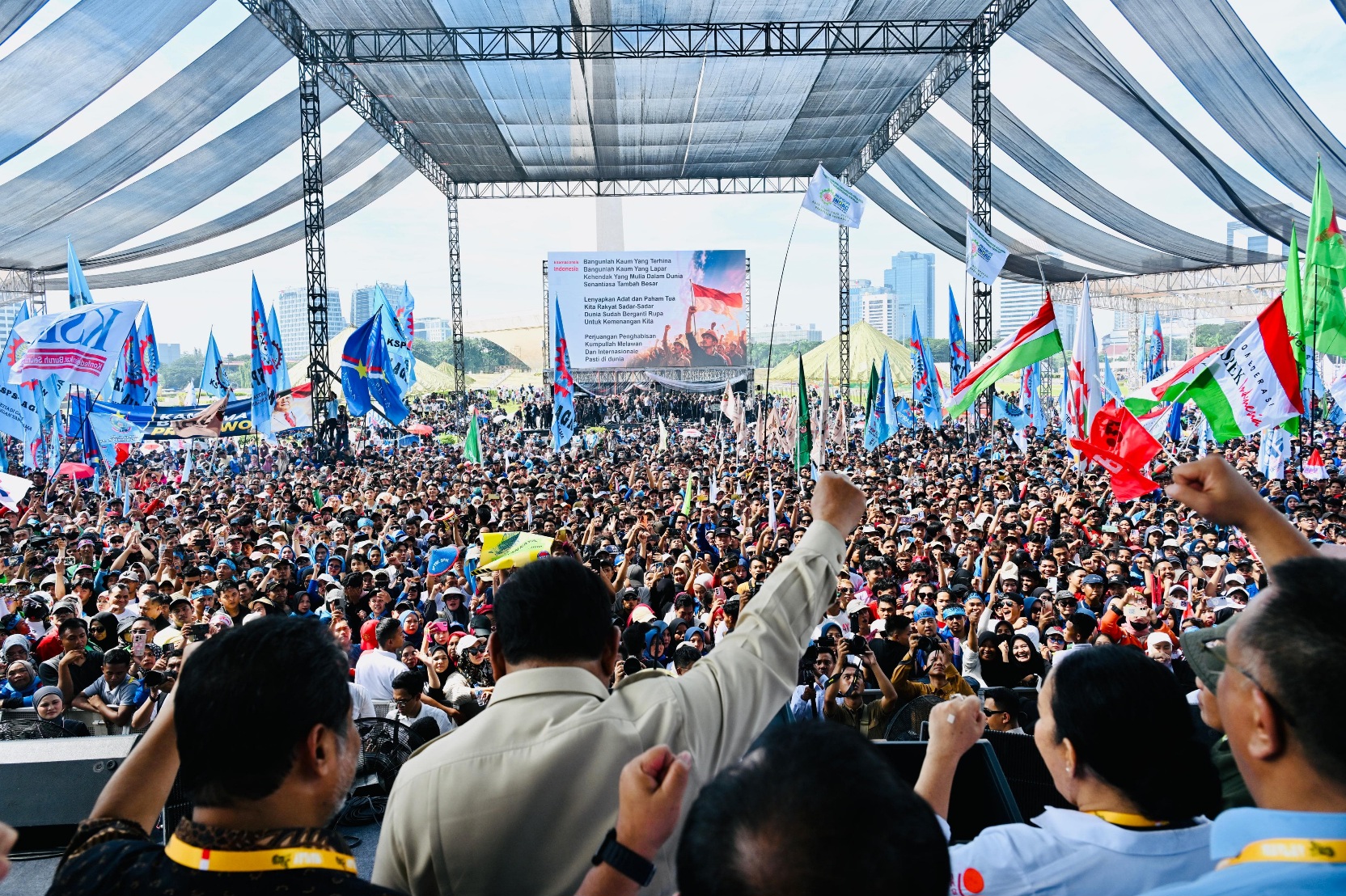 Presiden Prabowo di peringatan Mei Day di Monas (SinPo.id/Biro Setpres)