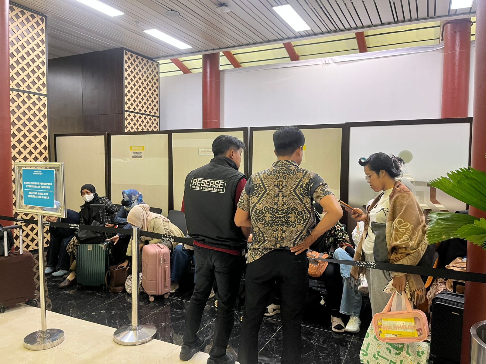 Satgas Haji Polri mencegah keberangkatan 32 jemaah haji ilegal (SinPo.id/Dok.Polri)