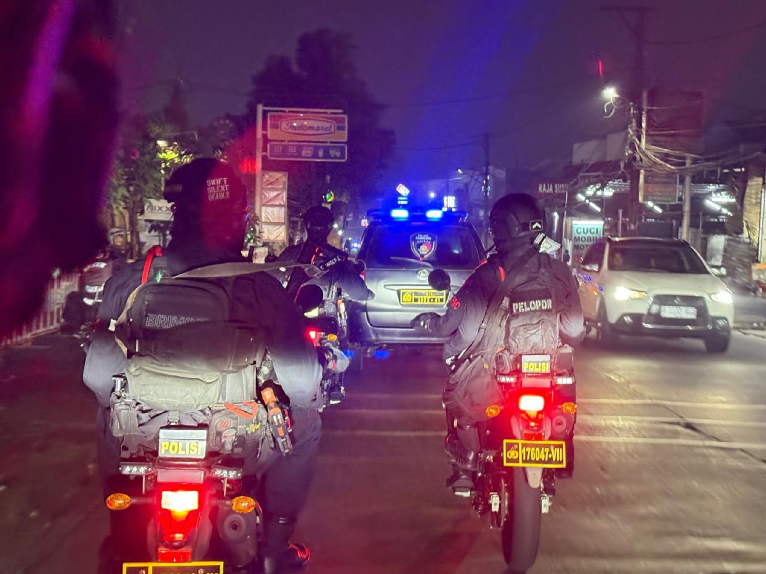 Patroli gabungan Batalyon C Pelopor Satbrimob Polda Metro Jaya (SinPo.id/ Dok.PMJ)