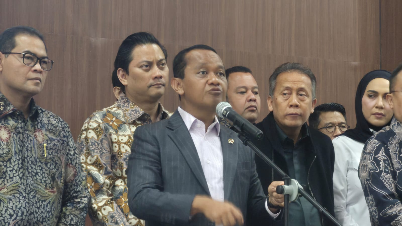 Bela Bahlil, Legislator Golkar: Tidak Tepat Kementerian ESDM Dikaitkan dengan Urusan B2B