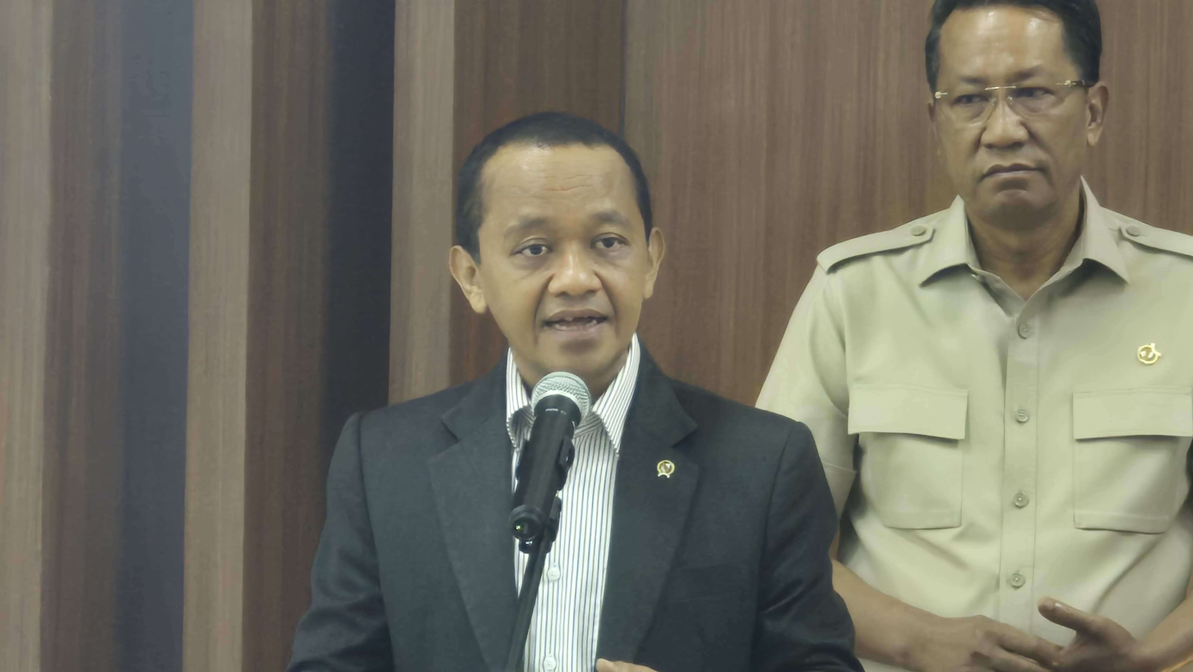 Menteri Energi dan Sumber Daya Mineral (ESDM) Bahlil Lahadalia (SinPo.id/Galuh Ratnatika)