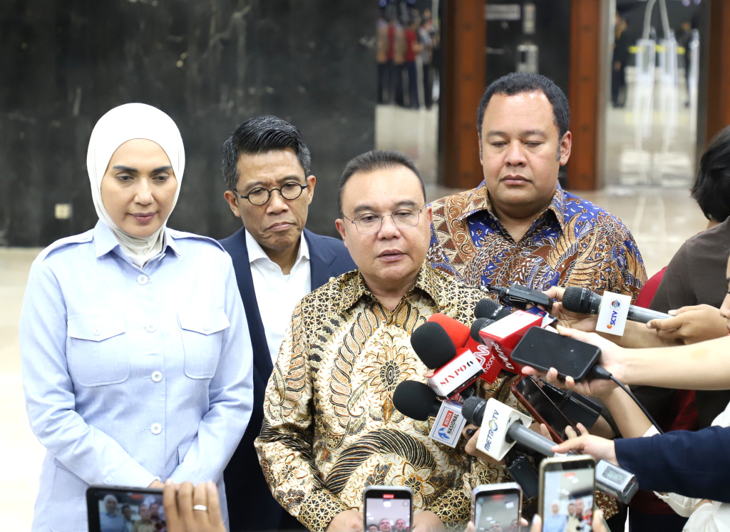 Pimpinan DPR Prof Sufmi Dasco Ahmad apresiasi putusan Presiden Prabowo pergantian pimpinan BGN (Ashar/SinPo.id)