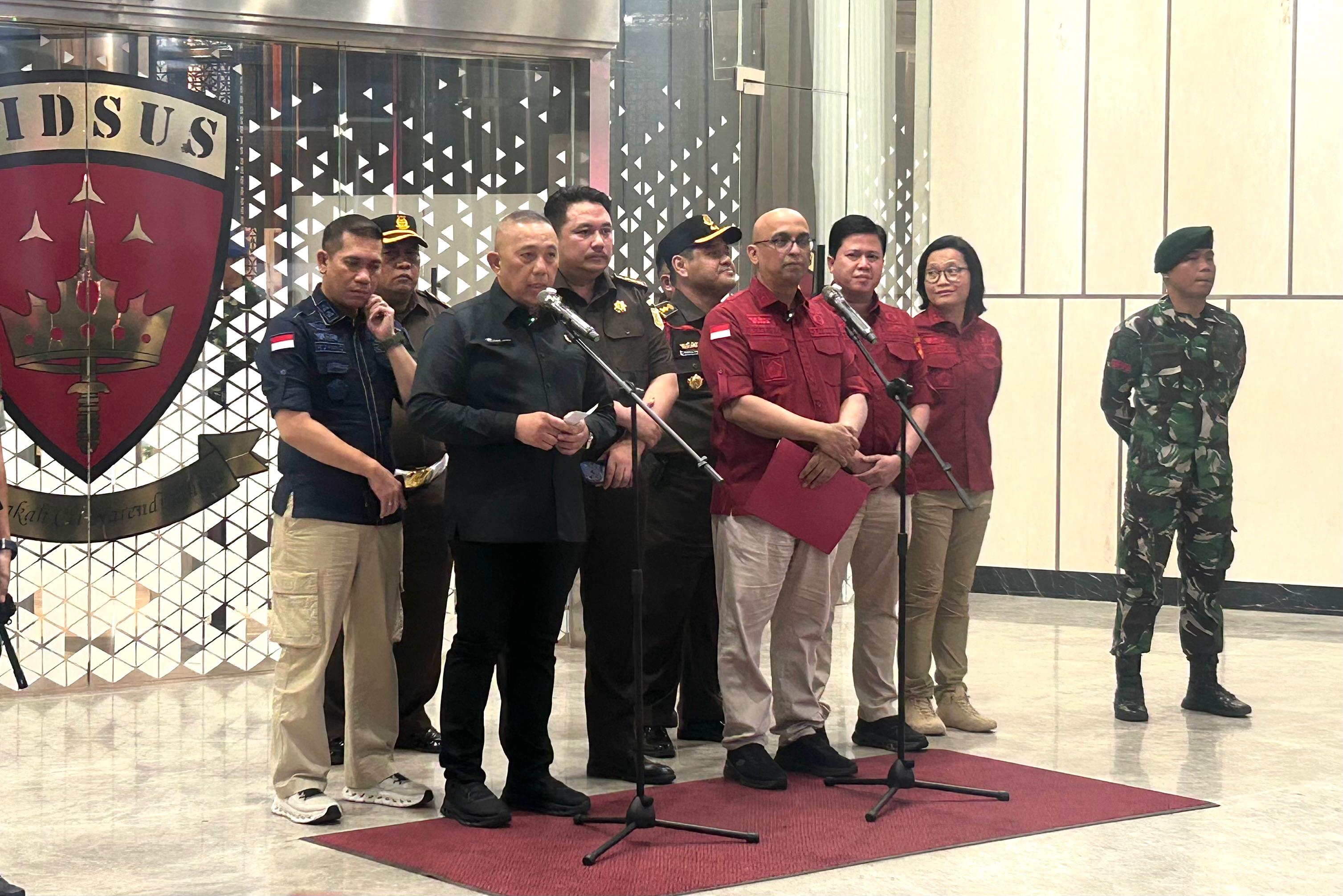 Direktur Penyidikan Jaksa Agung Muda Bidang Tindak Pidana Khusus Syarief Sulaeman saat konferensi pers di Kejagung (SinPo.id/David)
