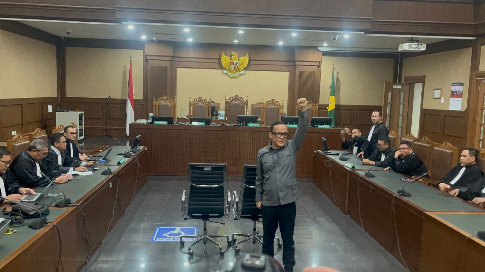 Mantan Wamenaker Immanuel Ebenezer di PN Tipikor Jakpus (SinPo.id/ David)